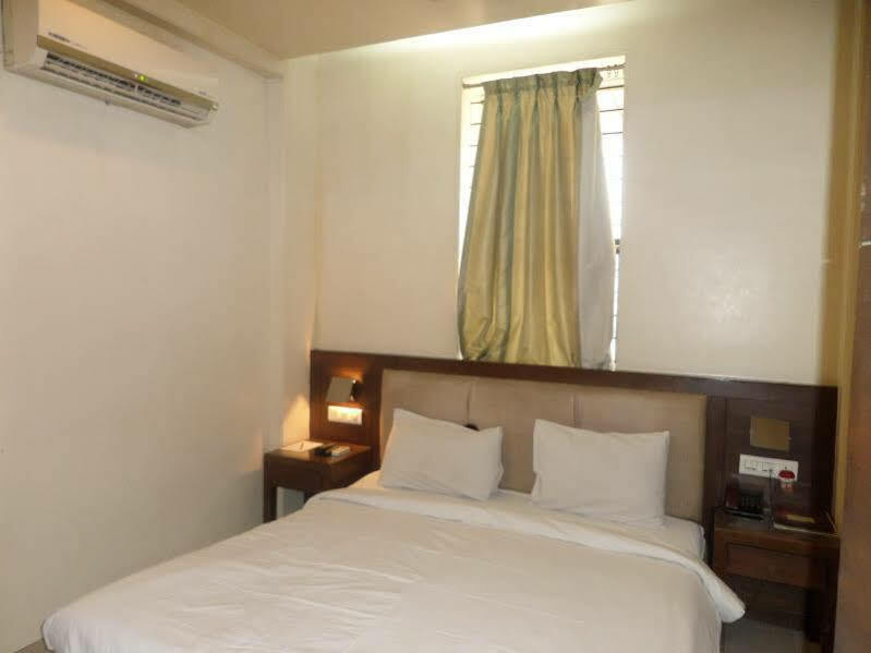 Matrix Inn Pune Exterior photo