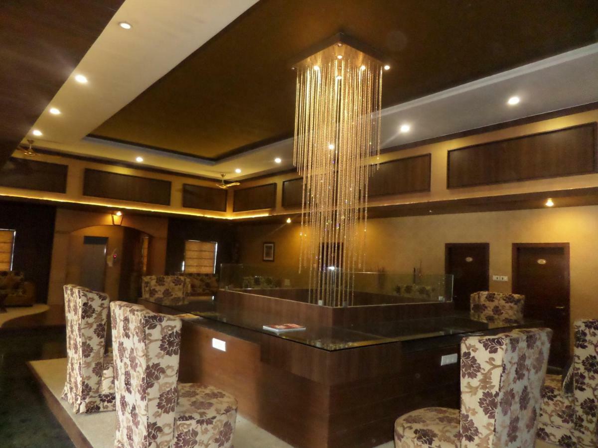 Matrix Inn Pune Exterior photo
