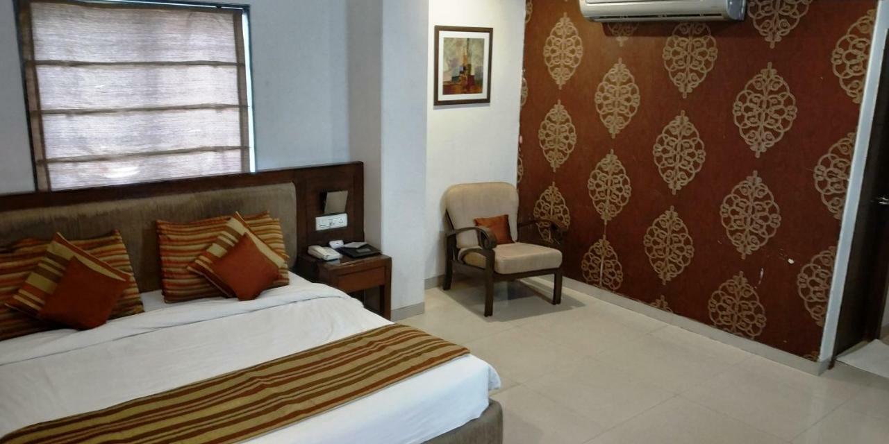Matrix Inn Pune Exterior photo