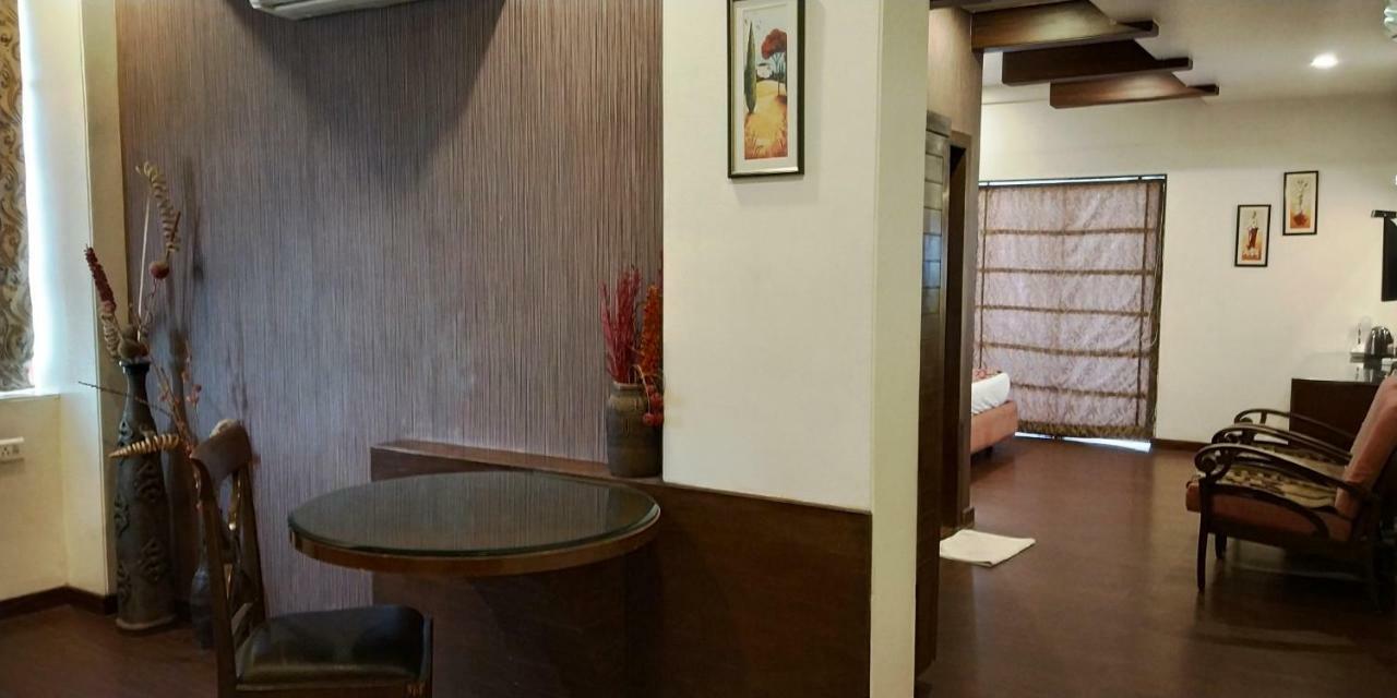 Matrix Inn Pune Exterior photo