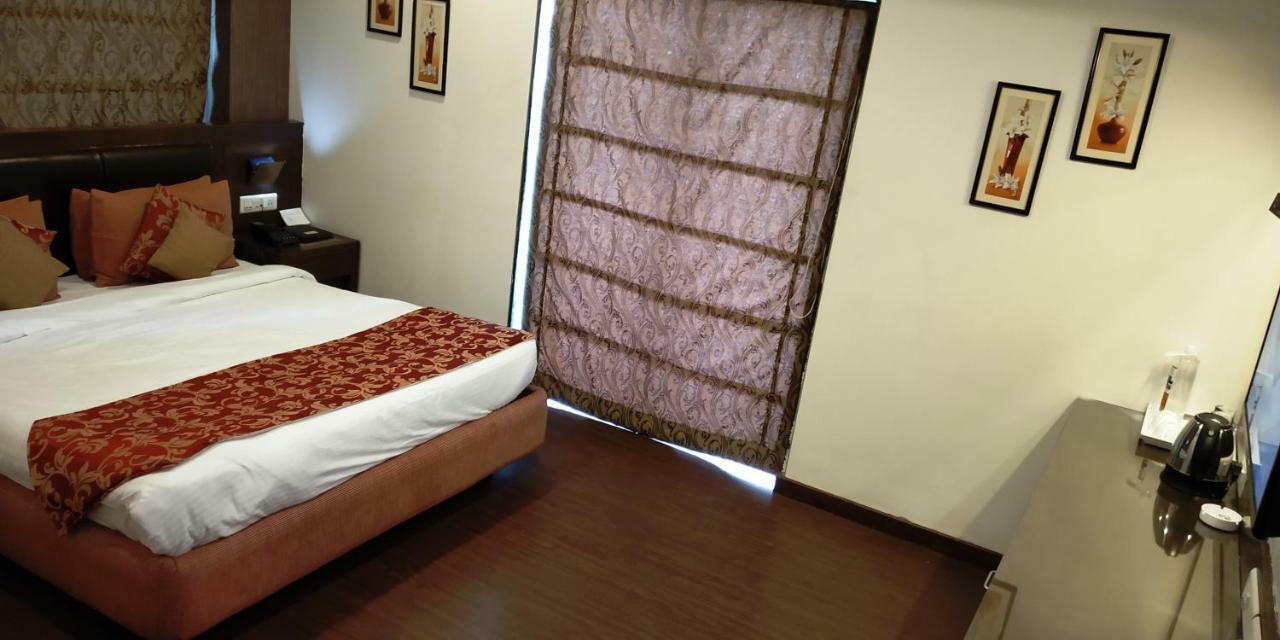 Matrix Inn Pune Exterior photo